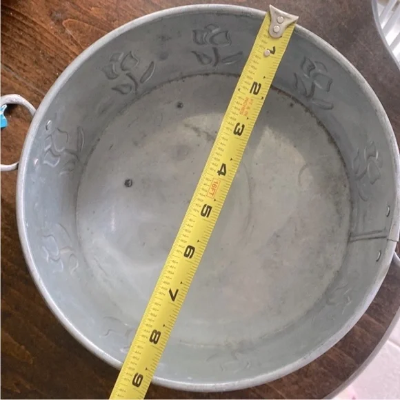 Tulip Design Low Profile Tulip Navy Blue Galvanized Metal Tub Planter 9” Terrain